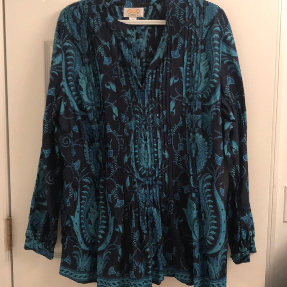 V neck, banded collar, top